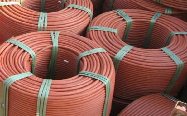 防火安全新标准：聚乙烯阻燃隆子穿线管的选择指南